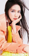 蔡卓宜夏日蓝蝴蝶妆登《时尚COSMO》杂志写真