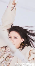 蔡卓宜夏日蓝蝴蝶妆登《时尚COSMO》杂志写真