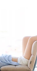 超可爱治愈系浅粉小妹俏皮室内，以及制服短裙街拍写真图片集