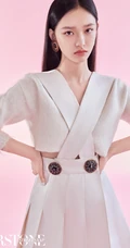 林允化身高冷气质女生，白衣皮裙又酷又美