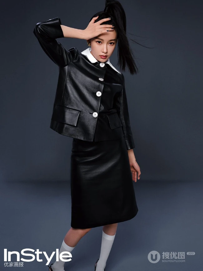孙怡高扎马尾酷美装扮登杂志写真，多套服饰诠释个性都市女孩魅力