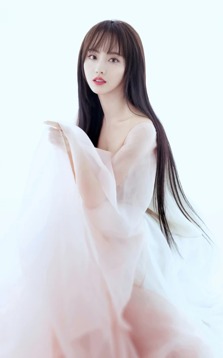 仙气飘飘小姐姐，喜欢倪张嘉倪工作室晒古风汉服仙气写真美照