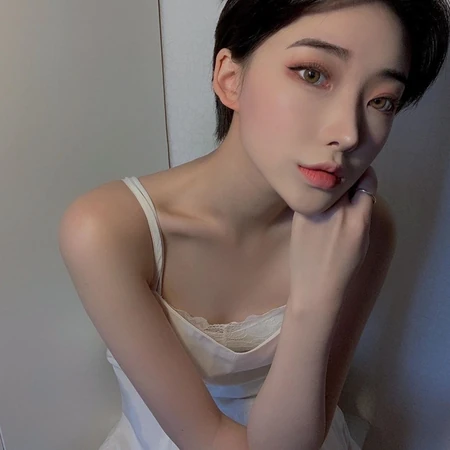 女生超短发，你敢尝试这种&ldquo;帅气&rdquo;又清爽的假小子中性发型吗？