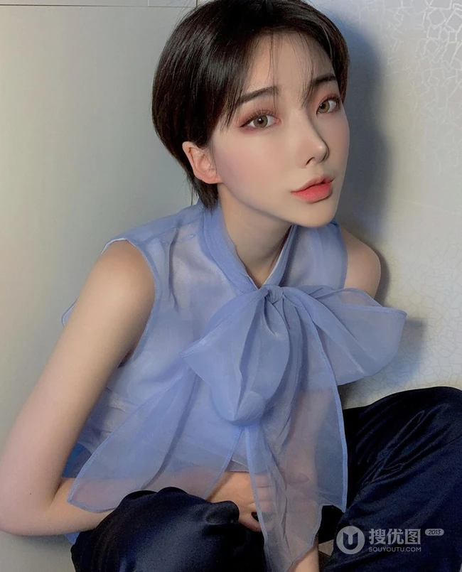 女生超短发，你敢尝试这种&ldquo;帅气&rdquo;又清爽的假小子中性发型吗？ 第16张