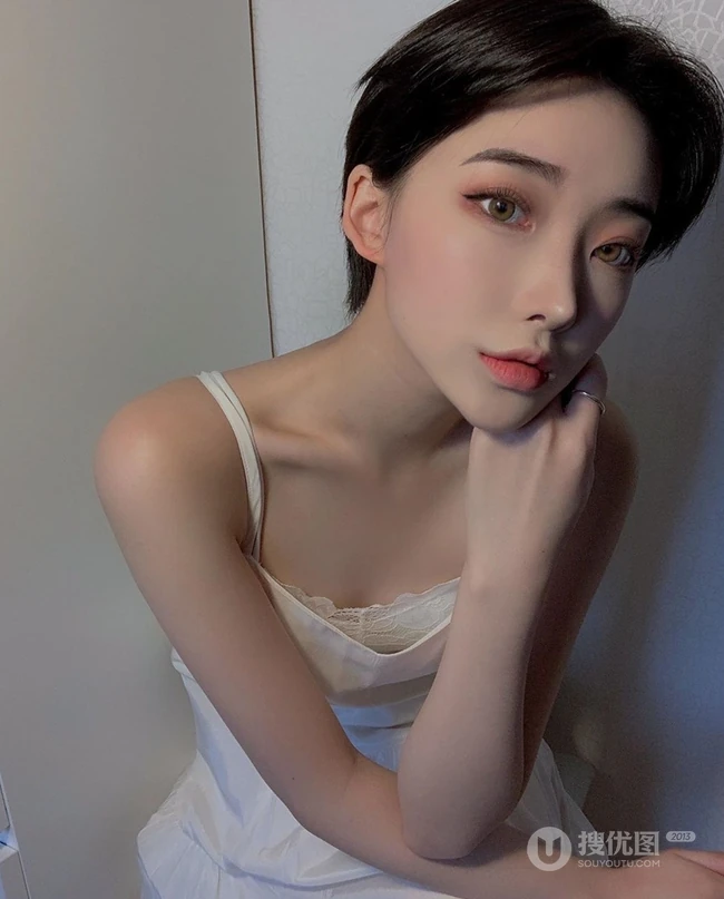 女生超短发，你敢尝试这种&ldquo;帅气&rdquo;又清爽的假小子中性发型吗？ 第1张