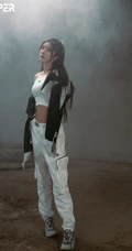 戴燕妮时尚，气质，潮流，酷感十足多套服饰着身，尽显苗条完美匀称身形写真