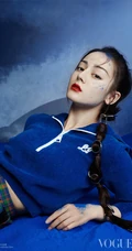 迪丽热巴个性非主流时装着身登杂志写真美照图集