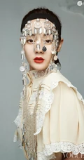 迪丽热巴个性非主流时装着身登杂志写真美照图集