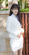 气质全白紧身包臀裙制服OL女生小秘书朱可儿Flower街拍，室内写真套图