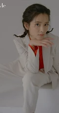 陈昊宇酷美时尚白衣西服套装红衬衫搭配个性杂志写真大片