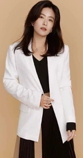 徐百慧展现优雅女人坐姿，姿态写真美照