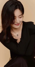 徐百慧展现优雅女人坐姿，姿态写真美照
