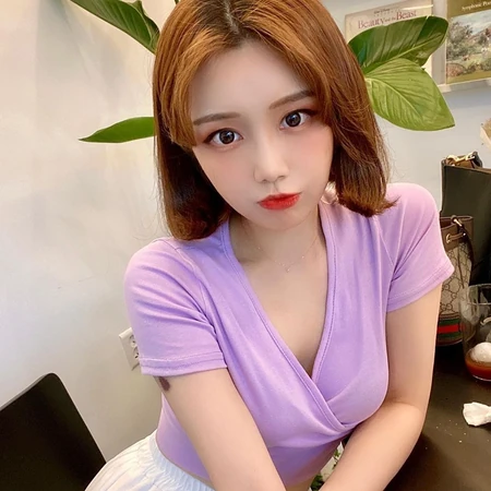 趁着夏天，尝试一下最火短发减龄发型吧，一组中分齐肩短发女生好看图片欣赏