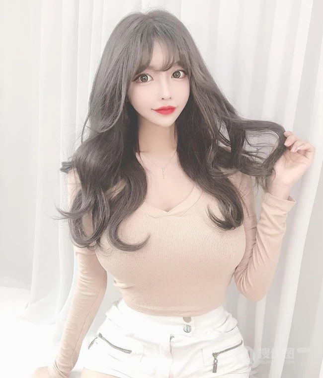 匀称气质女人适合的长发发型，具有妩媚气质，又不失潮流时尚的流行发型图片 第11张