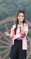 angelababy奔跑吧剧照，陪你一同撞入夏日的暖风中～ ​​​​