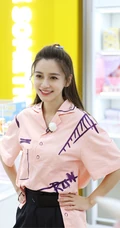 angelababy奔跑吧剧照，陪你一同撞入夏日的暖风中～ ​​​​