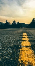 笔直的公路唯美摄影手机壁纸