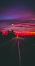 笔直的公路唯美摄影手机壁纸