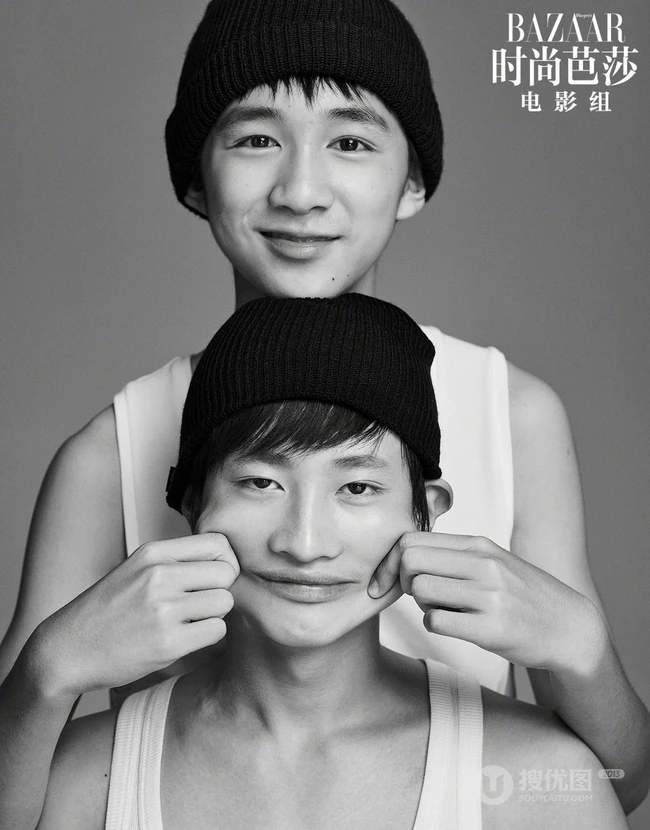 网剧《隐秘的角落》小帅哥演员荣梓杉、史彭元黑白写真杂志图片