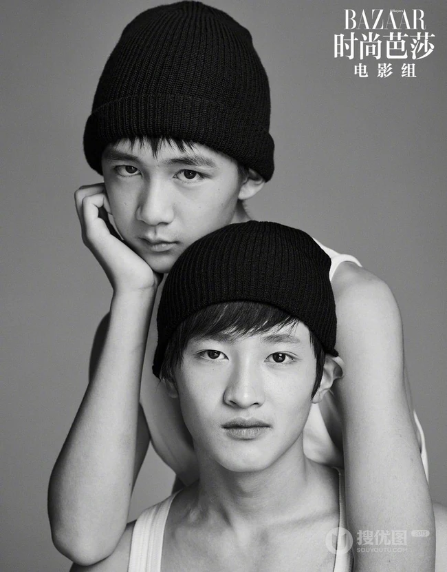 网剧《隐秘的角落》小帅哥演员荣梓杉、史彭元黑白写真杂志图片