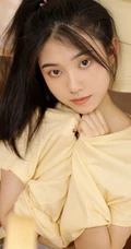 让人浮想联翩很清新却很撩的居家服短裤少女悠闲写真图集