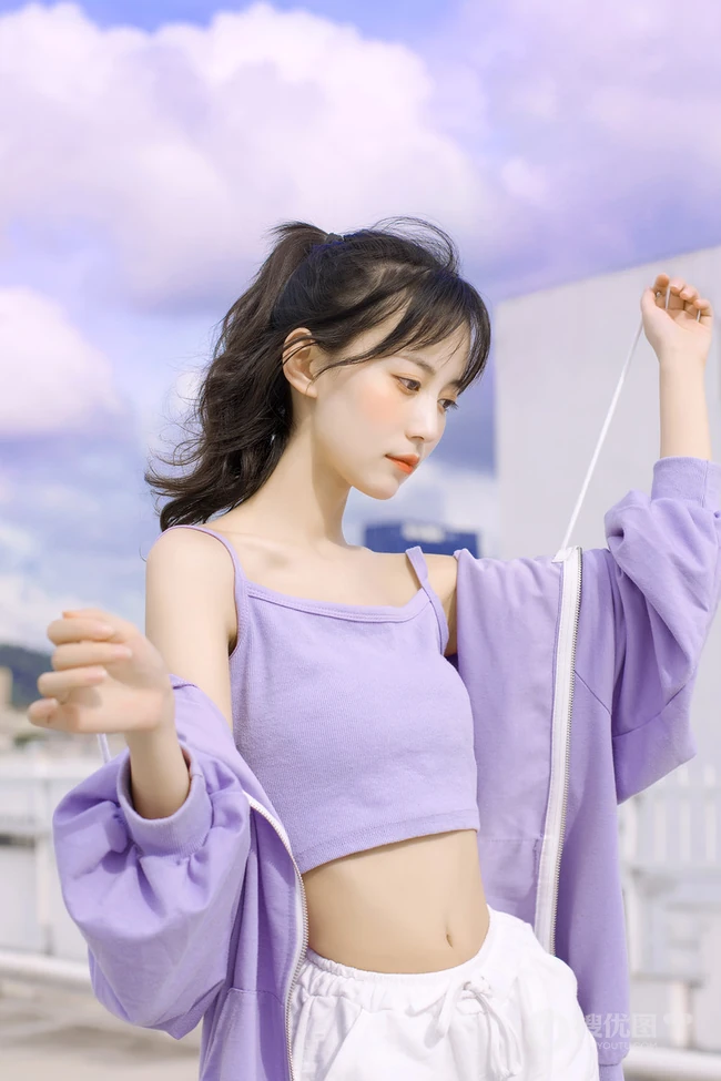 骨感美，浅粉浅粉的苗条骨感纤细线条少女户外街拍美照