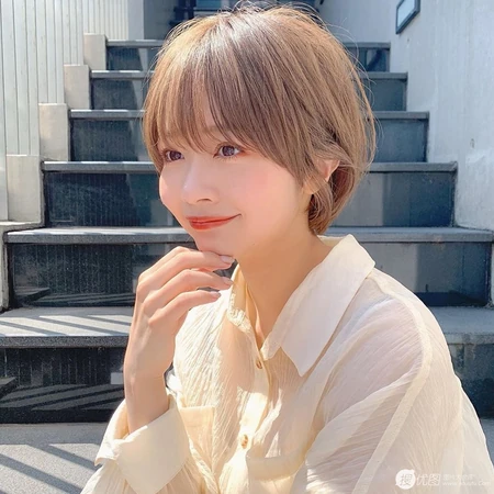 日系短发，好看时尚正流行，减龄还不挑人日系短发女生图片欣赏