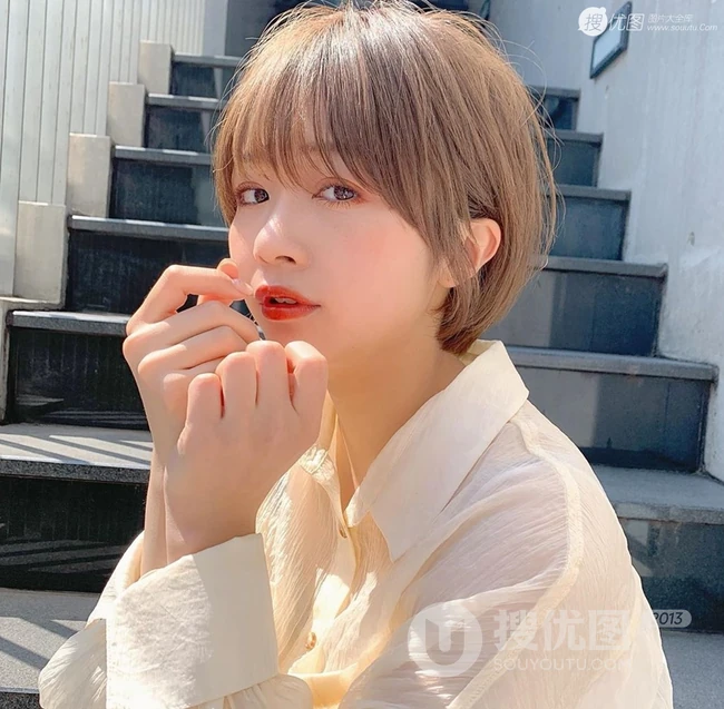 日系短发，好看时尚正流行，减龄还不挑人日系短发女生图片欣赏 第12张