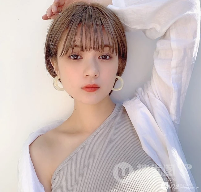 日系短发，好看时尚正流行，减龄还不挑人日系短发女生图片欣赏 第2张
