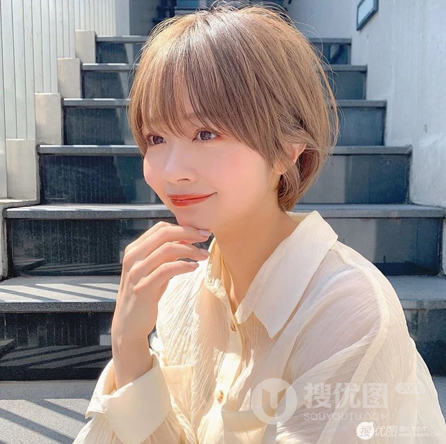 日系短发，好看时尚正流行，减龄还不挑人日系短发女生图片欣赏 第1张
