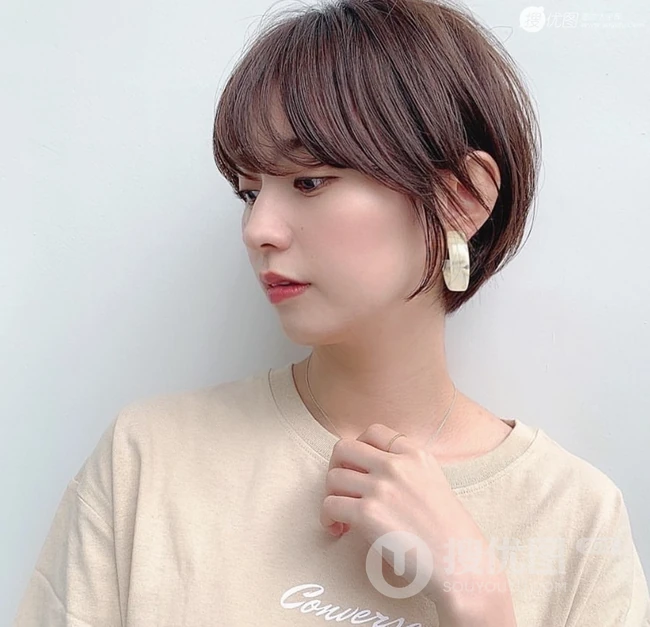 日系短发，好看时尚正流行，减龄还不挑人日系短发女生图片欣赏 第3张