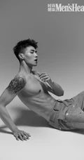 肌肉纹身男肖凯造型上身秀完美身形杂志写真大片
