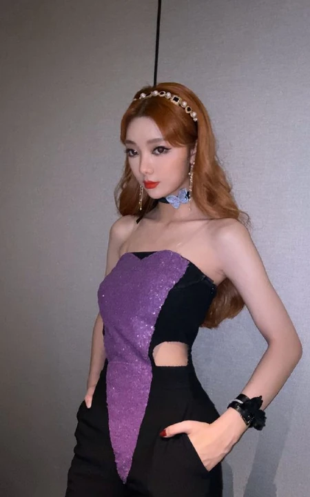 礼裙装李紫婷的太会穿，治好突发性耳鸣的李紫婷微博再次晒照