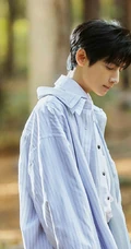 罗云熙化身森系帅哥《等风停》MV写真剧照图片