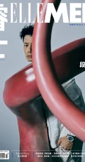 段奕宏时尚杂志大片，和艺术雕塑合照，创意十足