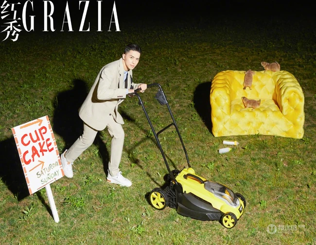 啥都别说，帅就完了，许魏洲多套服饰登杂志帅气写真