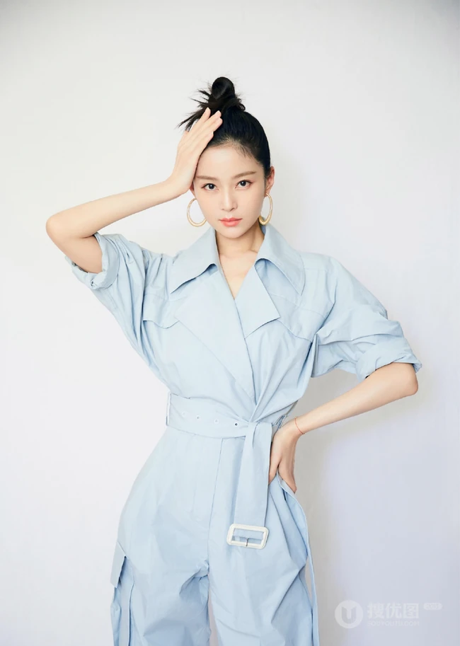 山东女明星王媛可连衣裤装清爽写真照