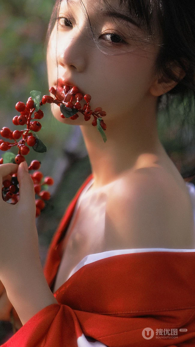 扶墙而立的翘臀美腿小蛮腰美女性感高清手机壁纸图片