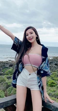 身材简直太不合规矩了，马来西亚匀称女生彭珊珊气质自拍，生活照片图集