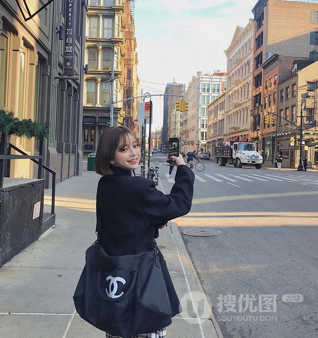 洋气减龄到锁骨的网红发型，适合乖巧俏皮小脸女生的刘海短发发型图片 第19张