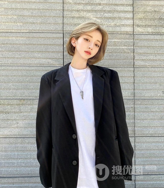 洋气减龄到锁骨的网红发型，适合乖巧俏皮小脸女生的刘海短发发型图片 第7张
