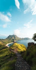 山顶小路等风景高清手机壁纸，走在上面一定心旷神怡。