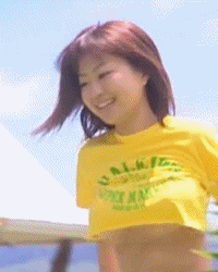 律动感很强，这妹子跑起来真是太好看了，女生跑步动态图