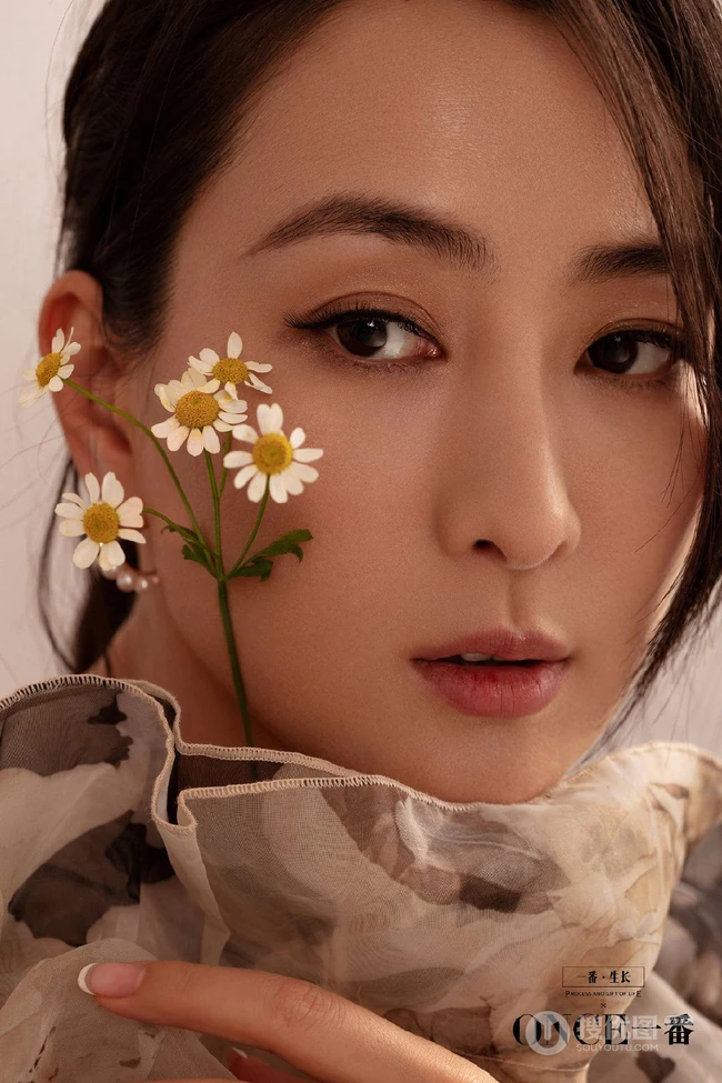 马苏清新淡雅花裙现身户外小树林唯美森系写真图集