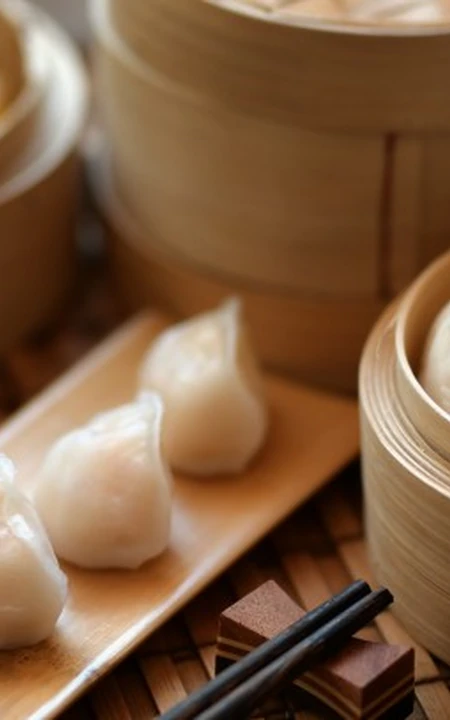 小蒸笼里的美食，广东早点之蒸饺，包子等美食图片