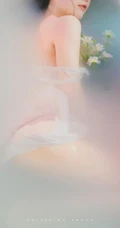 牛奶浴，穿着轻纱睡裙的女孩在浴缸唯美清透艺术摄影摄影图集