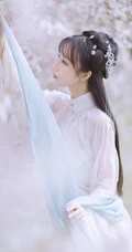 仙气飘飘古装汉服女生梨花树下唯美摄影写真图集