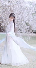 仙气飘飘古装汉服女生梨花树下唯美摄影写真图集