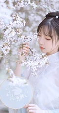 仙气飘飘古装汉服女生梨花树下唯美摄影写真图集