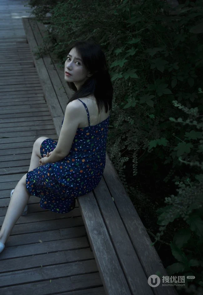 高圆圆最新唯美夏日森系写真大片